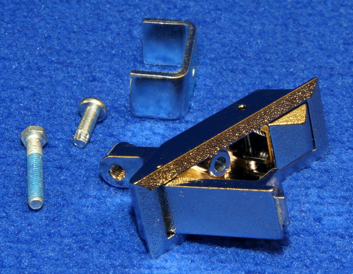 Advance 0780739 - Latch